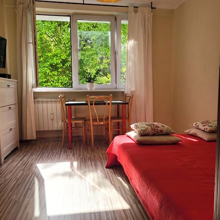 ורשה Sunny And Lovely Apartment. Near Chopin Airport! מראה חיצוני תמונה