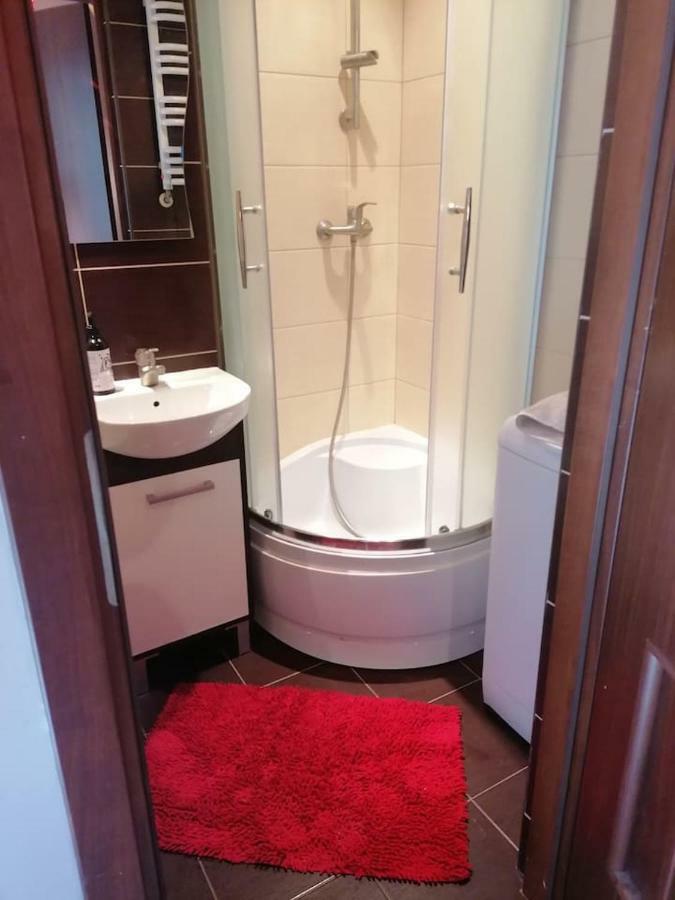 ורשה Sunny And Lovely Apartment. Near Chopin Airport! מראה חיצוני תמונה